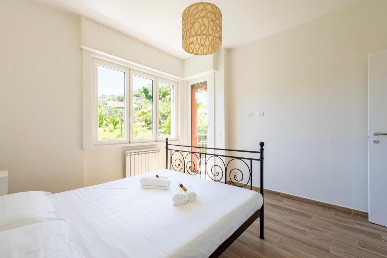 Joivy Lele Apartment With Swimming Pool Rapallo Dış mekan fotoğraf